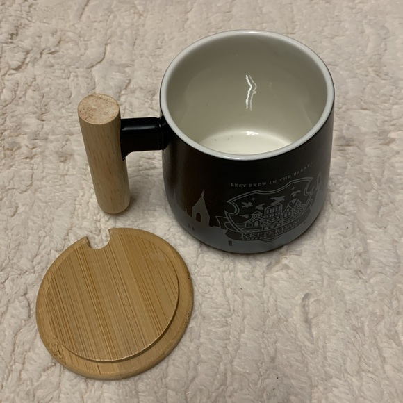 Owlcrate Ketterdam Coffee Company Souvenir Mug Six of Crows - Picture 7 of 12